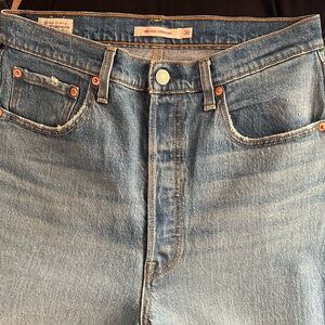 Levi’s Premium Ribcage Straight 30